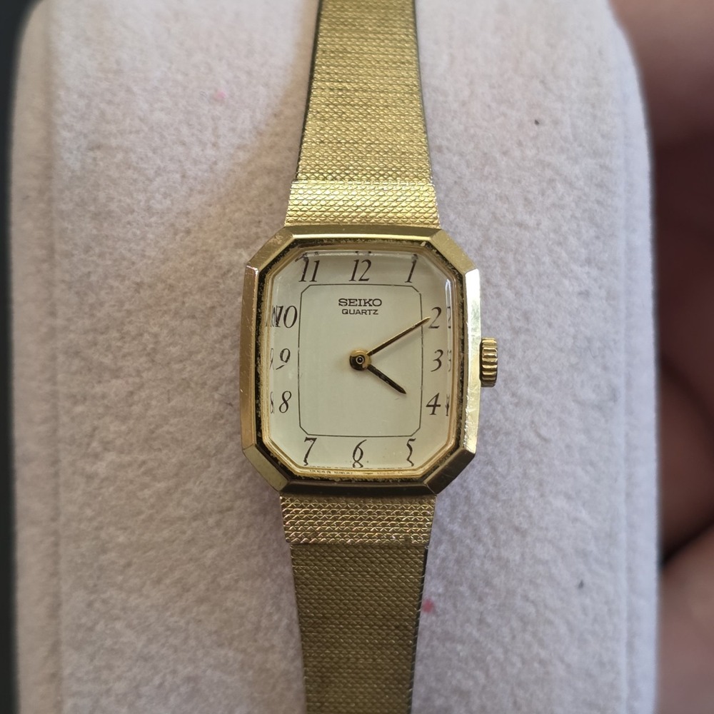 Seiko Ladies 16mm Watch Gold tone Octagon White Dial 6.75" 4N00-5139 Vintage